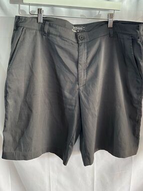 Nike Men’s Charcoal Flat Front Golf Shorts